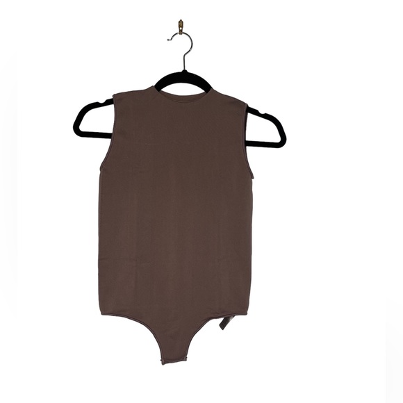 SKIMS Essential Crew Neck Sleeveless Bodysuit - Large - Picture 2 of 7